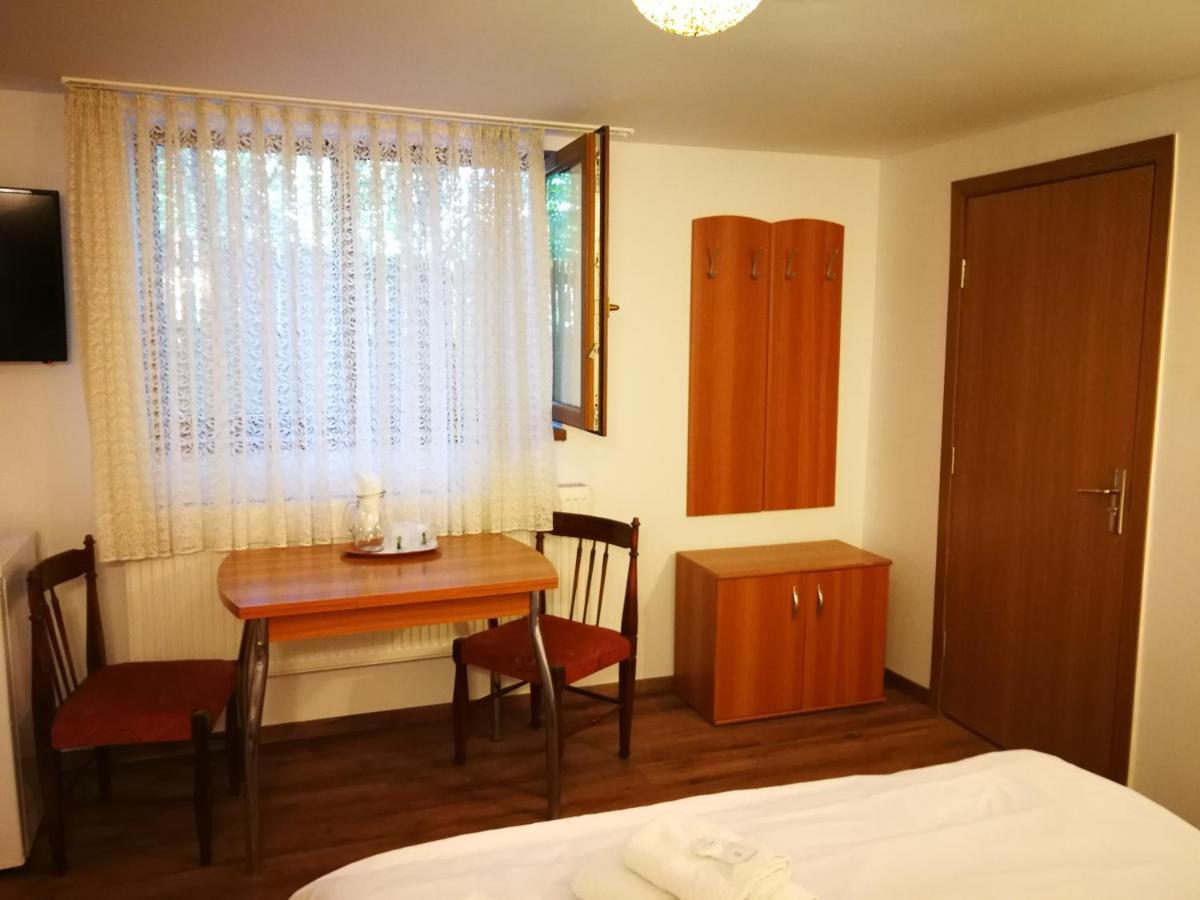 Vila Speranta Hotel Pleşcoi Esterno foto